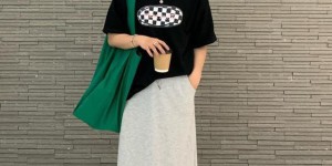 Still wondering what to wear in summer (try a T-shirt + skirt to be fashionable, age-reducing and energetic)