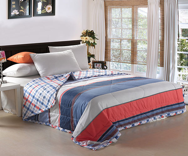 What fabric is better for a four-piece bed set