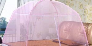 Installation of yurt mosquito nets