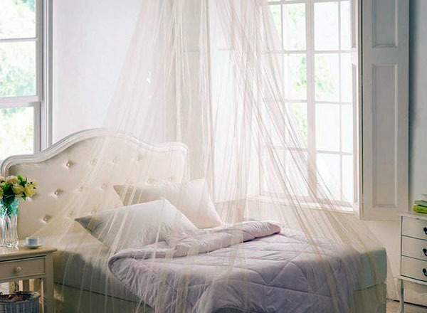 Mosquito net folding method