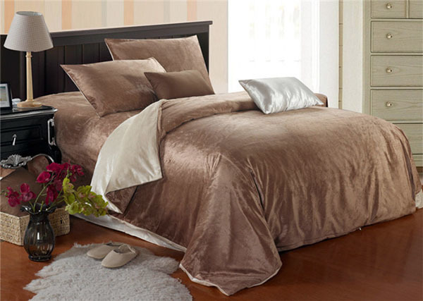 Bedding 4: Mercury Home Textiles