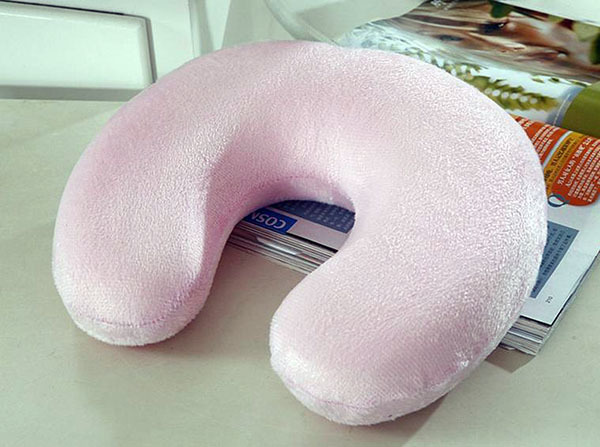 How to use U-shaped pillow