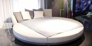 Simple round mattress matching