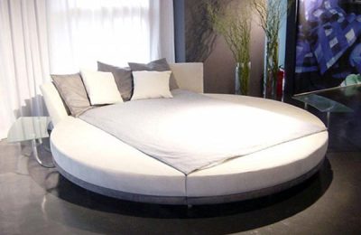 Simple round mattress matching