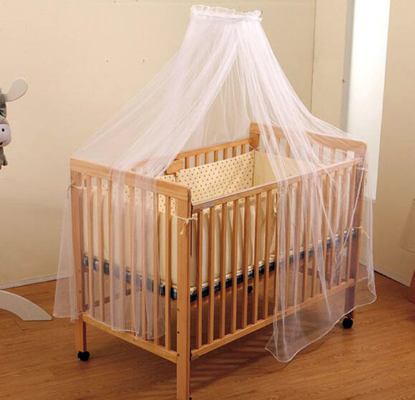 Installation of baby mosquito net