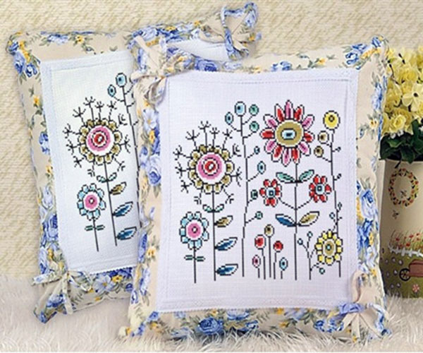 How to choose a cross-stitch pillow