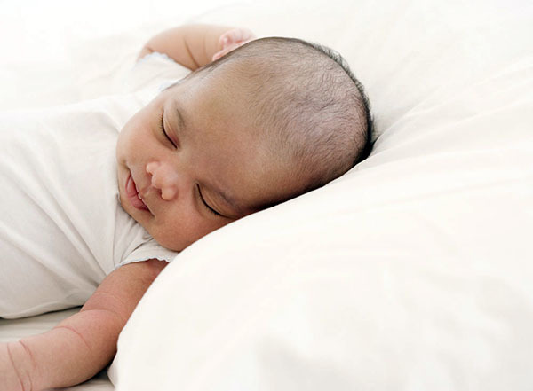 When to use pillows for babies