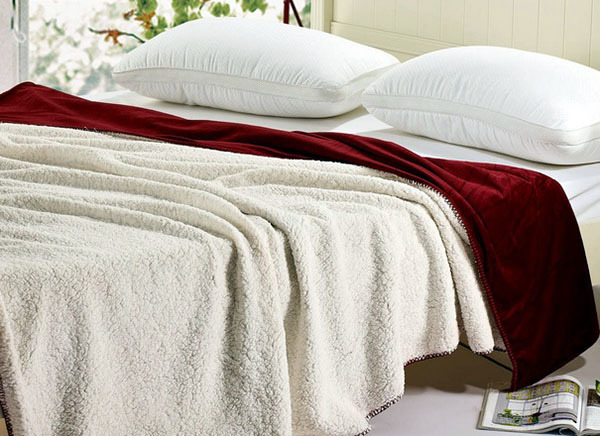 How to clean blankets of different materials