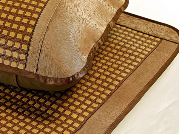 Rattan mat selection