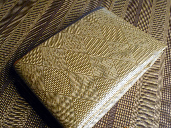   Rattan mat