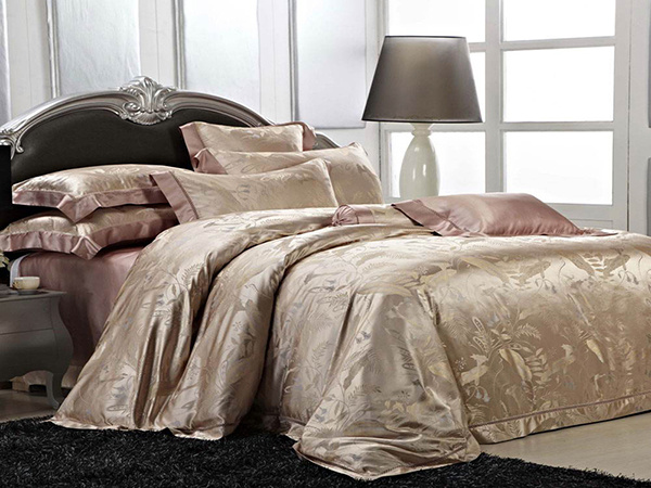 Advantages of silk bedding