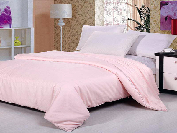 The difference between mulberry silk and tussah silk bedding products