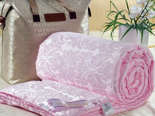 Mulberry silk and tussah silk bedding