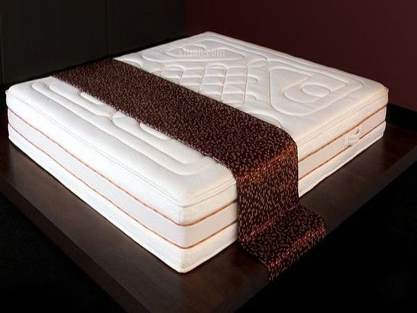 What are the advantages of latex mattresses