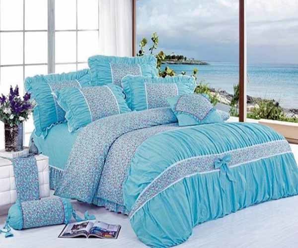 Four-piece bed set