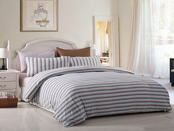 How to maintain a four-piece bed sheet set