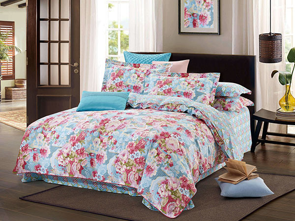 Four-piece bedding set