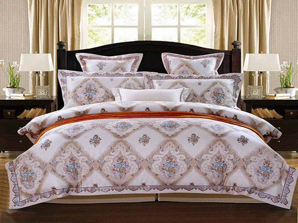 Special offer on four-piece cotton bed sheet set