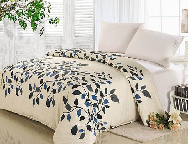 What material is good for quilt cover