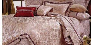 What are the types of quilt cover fabrics