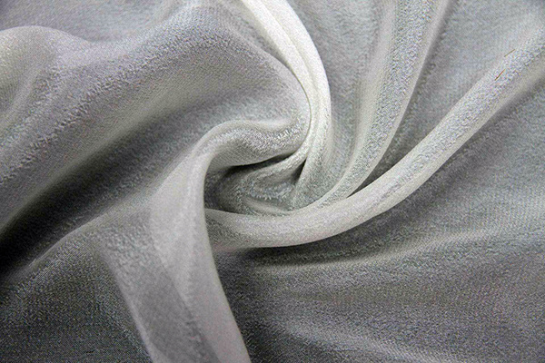 Benefits of silk sheets