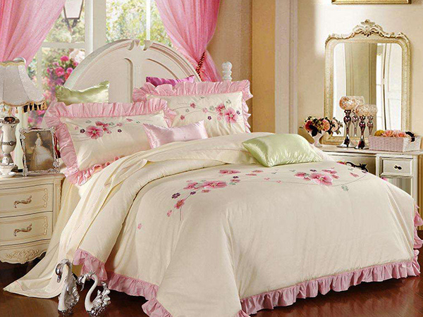 How about Fuanna bedding