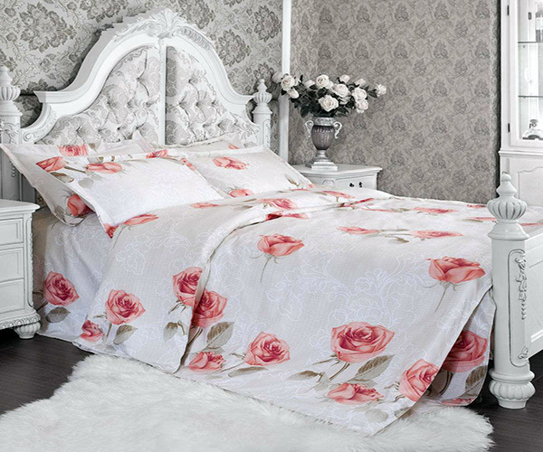 Which four-piece set of bed sheets