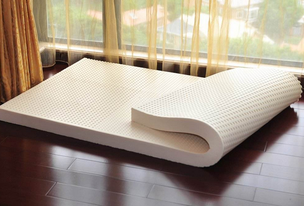 Can latex mattresses be used in summer?