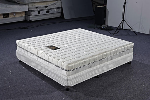 What to put on the spring mattress