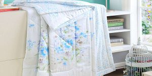 How to stack quilts to save space in summer