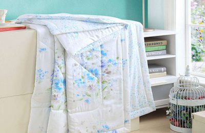 How to stack quilts to save space in summer