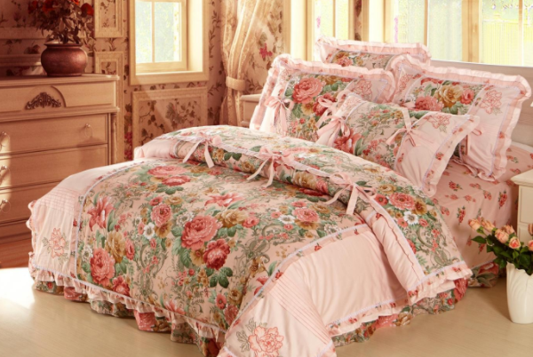 How much does Hengyuanxiang four-piece bedding set cost