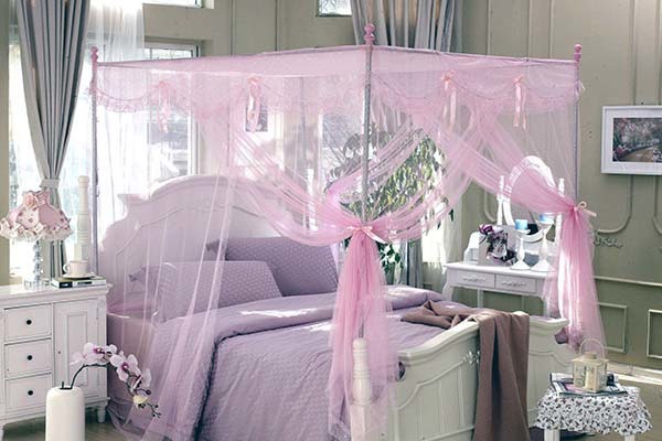 Which style of mosquito net is better?